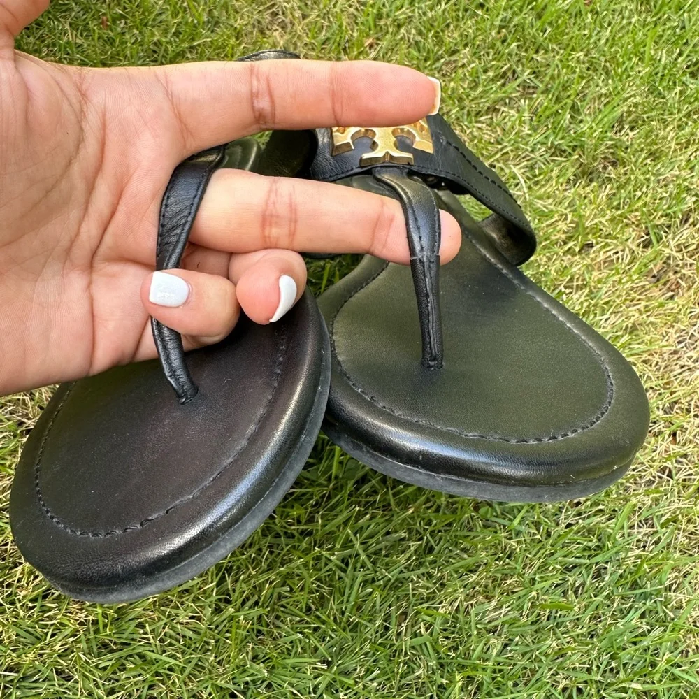 Tory Burch flat sandals. Summer approved! - Picture 4 of 4